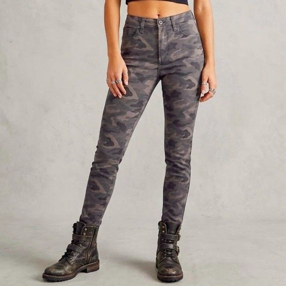 Arizona Camouflage Camo High Rise Skinny Ankle Pants Green Sz 7 Army Military